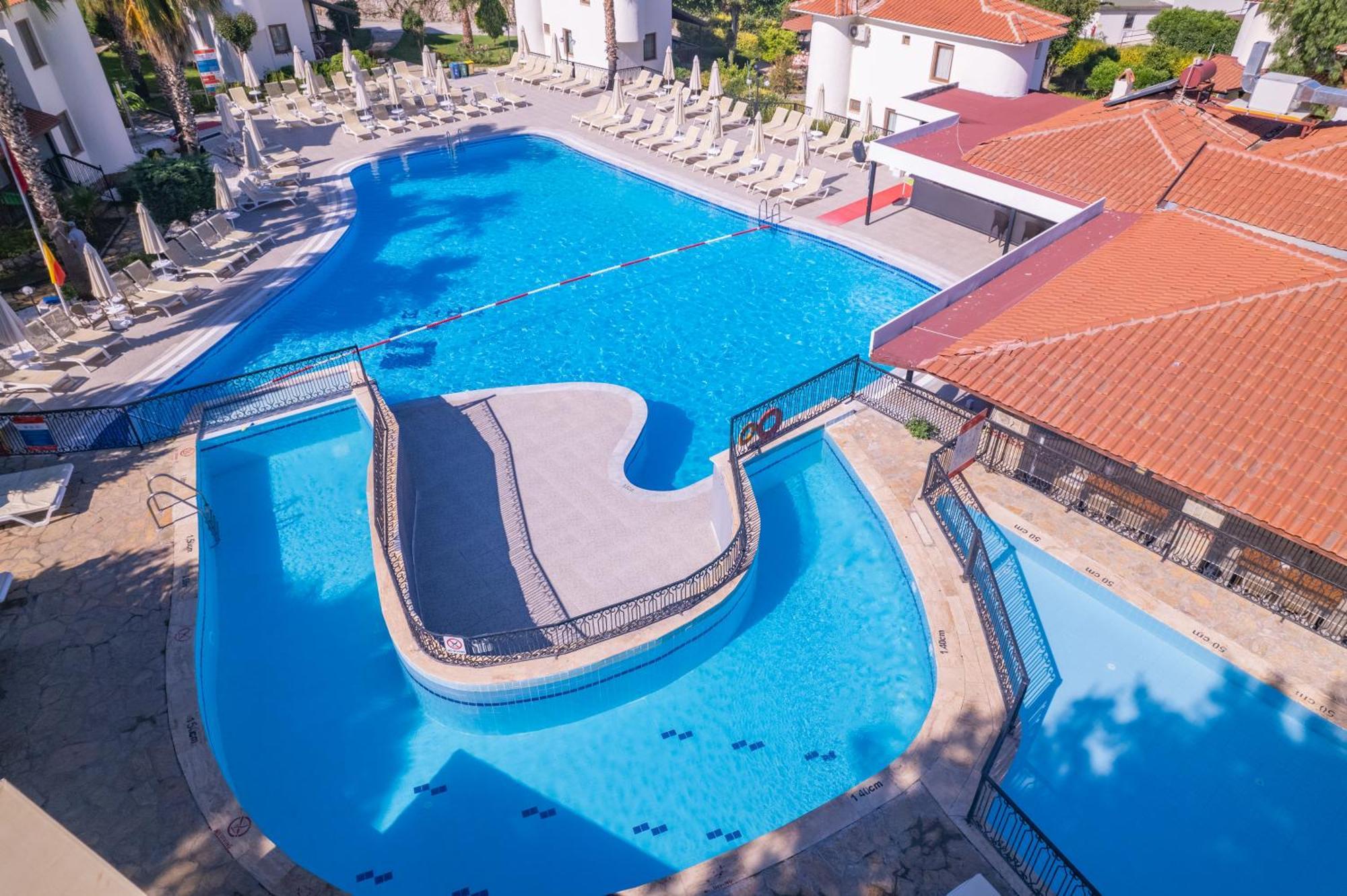 Orka World Hotel & Aquapark Ölüdeniz Extérieur photo