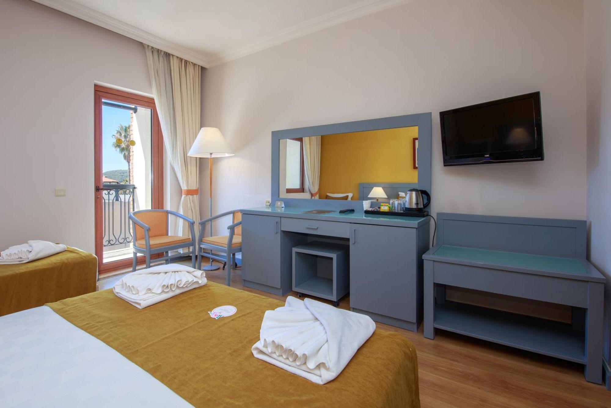 Orka World Hotel & Aquapark Ölüdeniz Extérieur photo